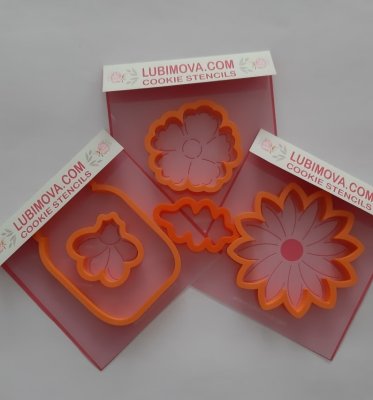 Цветы в банке